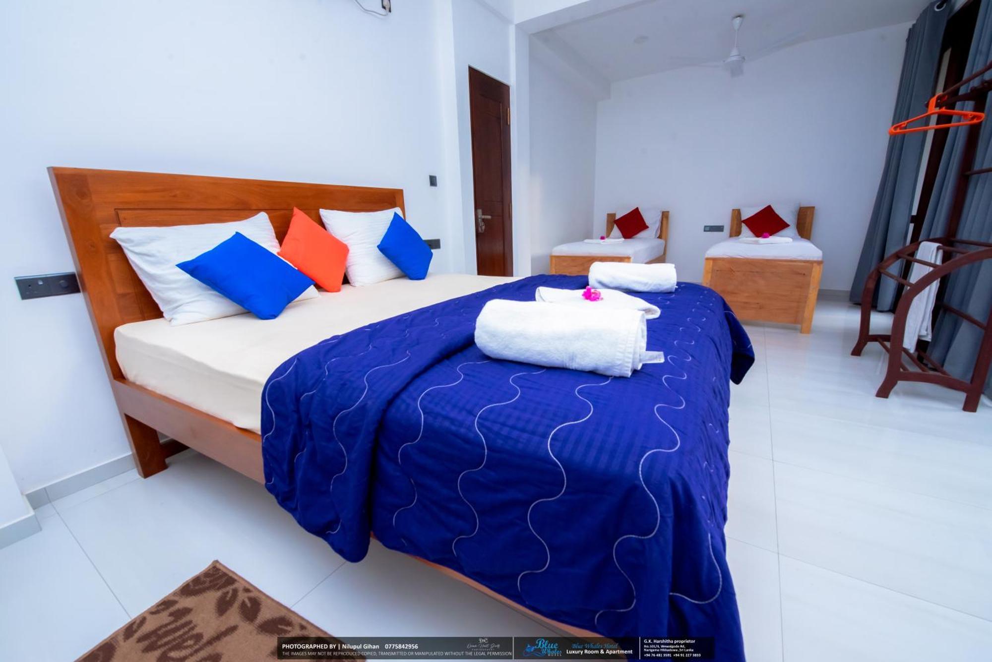 Blue Whales Hotel Hikkaduwa Exterior foto